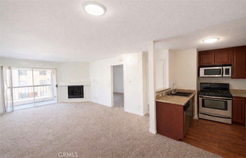 5515 Canoga Avenue # 231, Woodland Hills