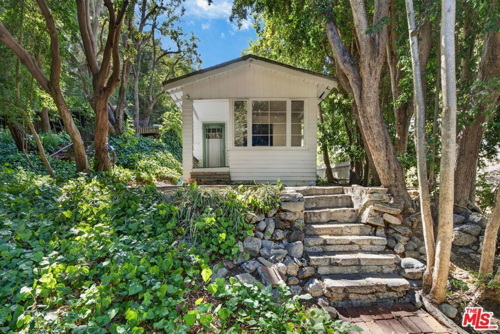 1723 N Beverly Glen Boulevard, Los Angeles