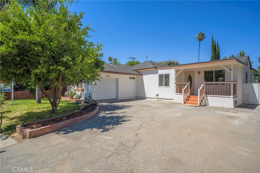 19143 Jovan, Tarzana