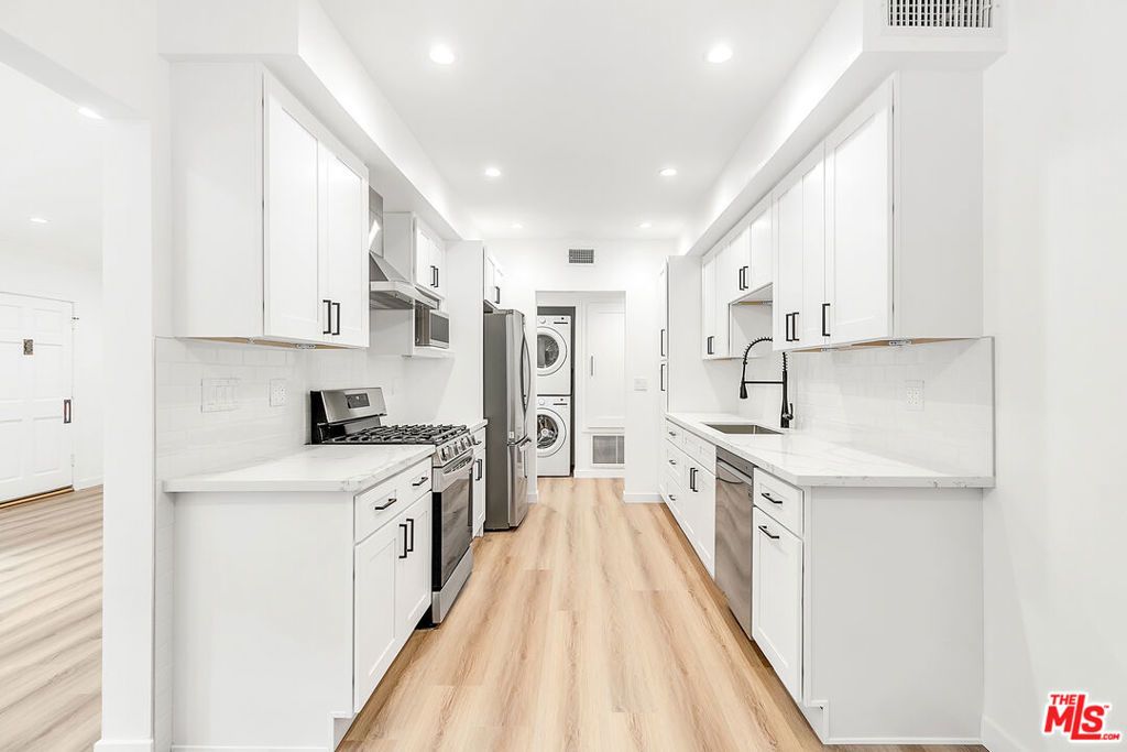 1846 El Cerrito Place, Los Angeles