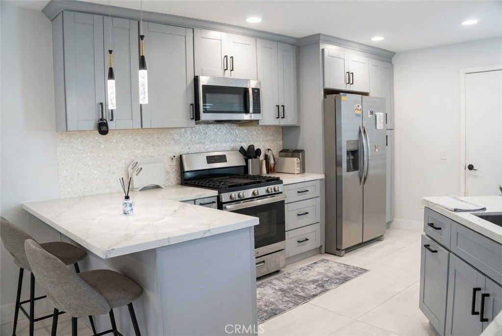 25166 Chestnutwood, Lake Forest