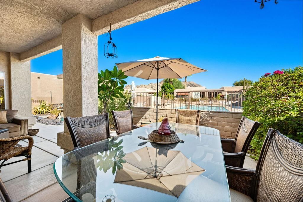 48110 Via Hermosa, La Quinta