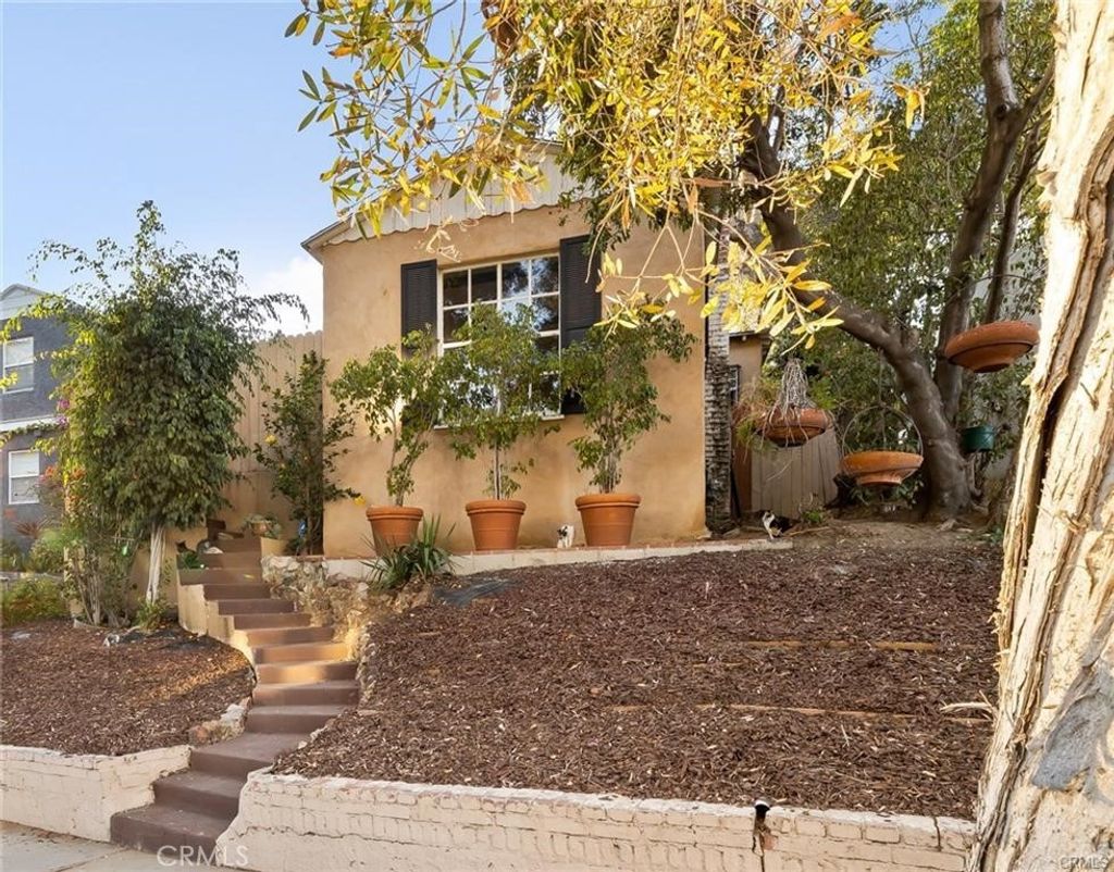 1283 S Dunsmuir, Los Angeles