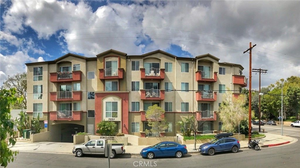 7551 Jordan # 311, Canoga Park