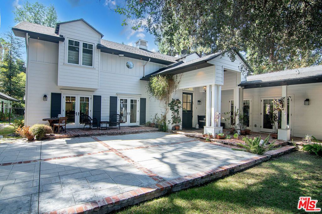 9530 Moonridge Terrace Place, Los Angeles