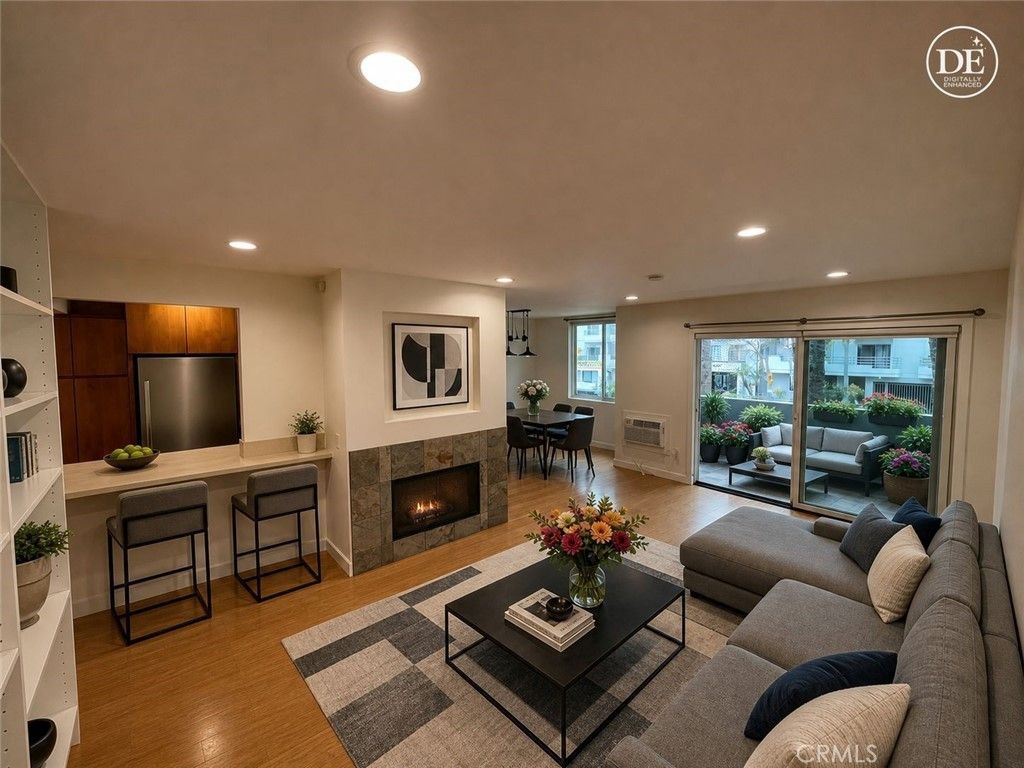 1124 N La Cienega Boulevard # 202, West Hollywood
