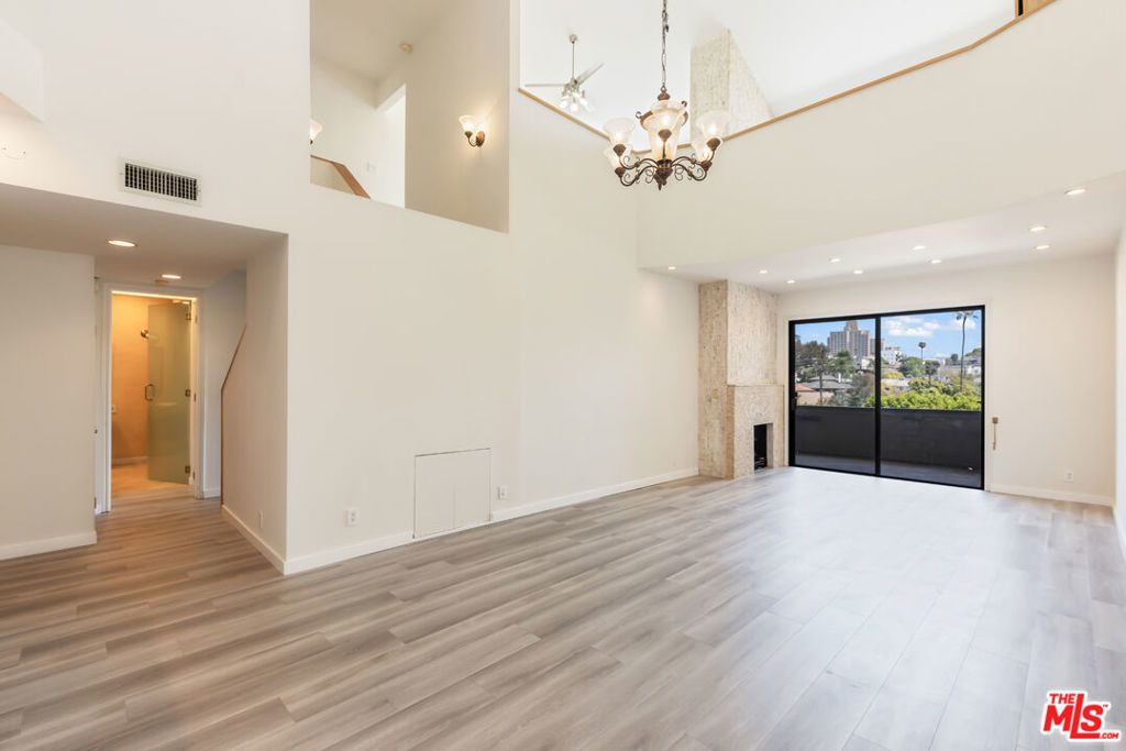 2324 S Beverly Glen Boulevard # 305, Los Angeles