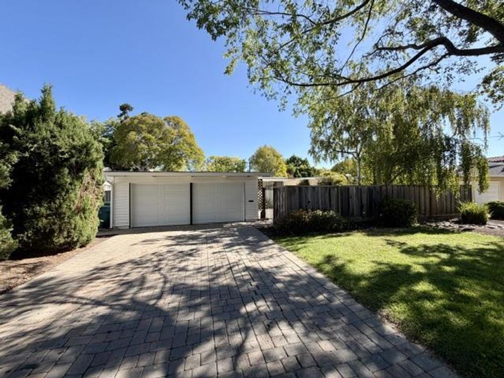 3271 Bryant Street, Palo Alto