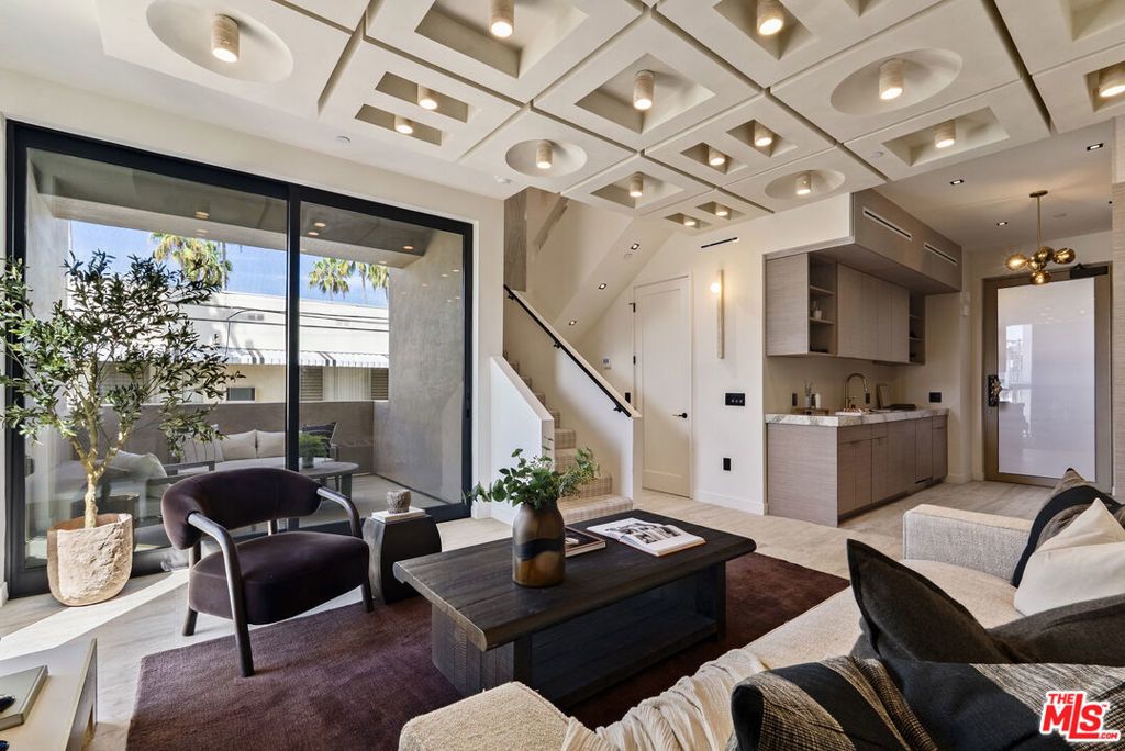 1021 N Ogden Drive # Ph 7, West Hollywood