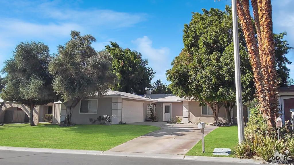 43351 Virginia Avenue, Palm Desert