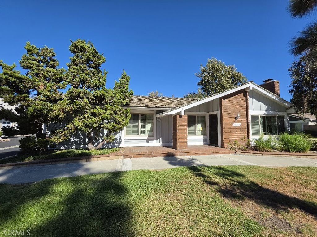 3709 S Sea Cliff, Santa Ana