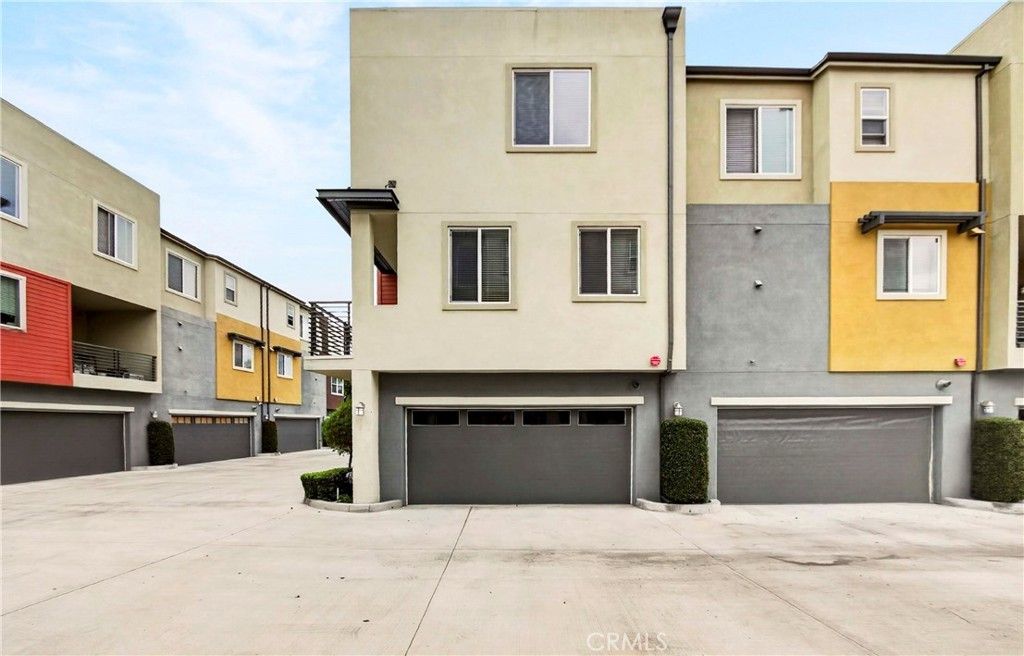 156 N Orange, Brea
