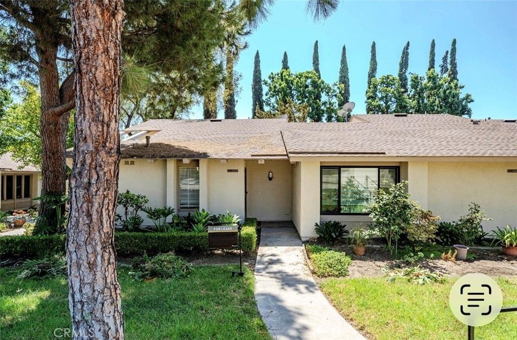 15951 Alta Vista, La Mirada
