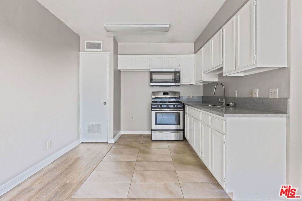 820 S St Andrews Place # 303, Los Angeles