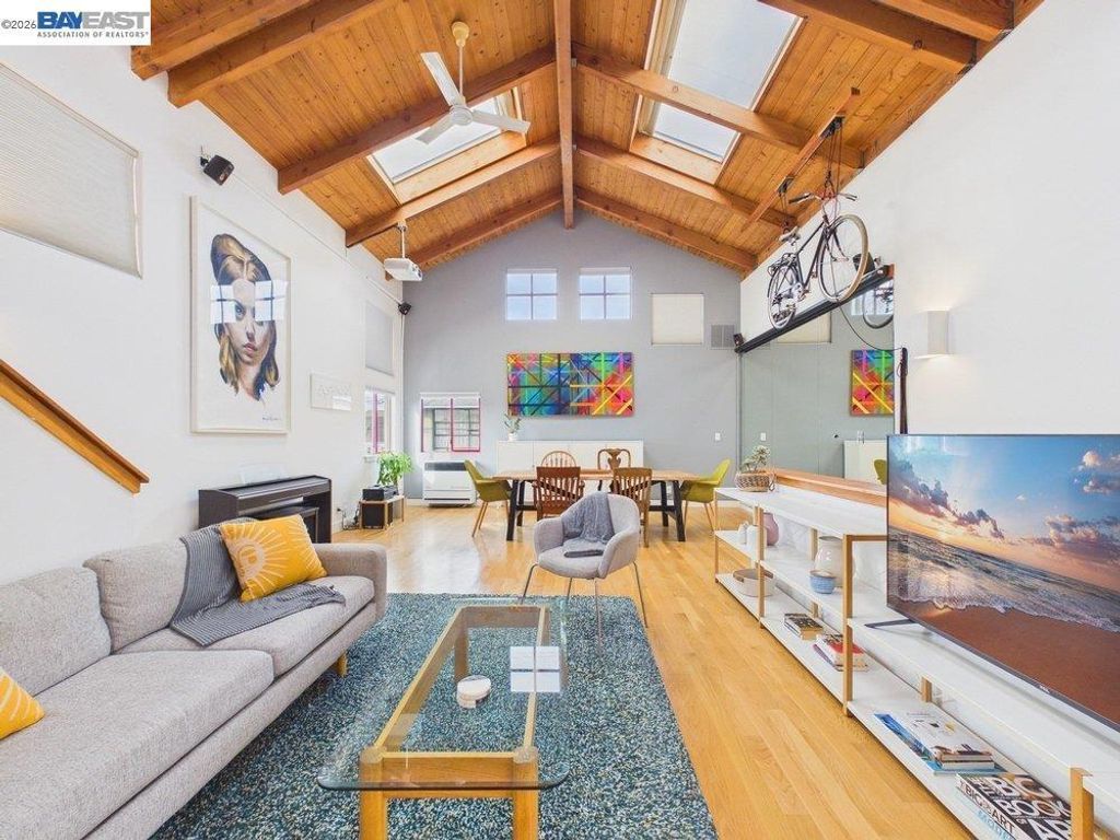 2932 Filbert St, Oakland