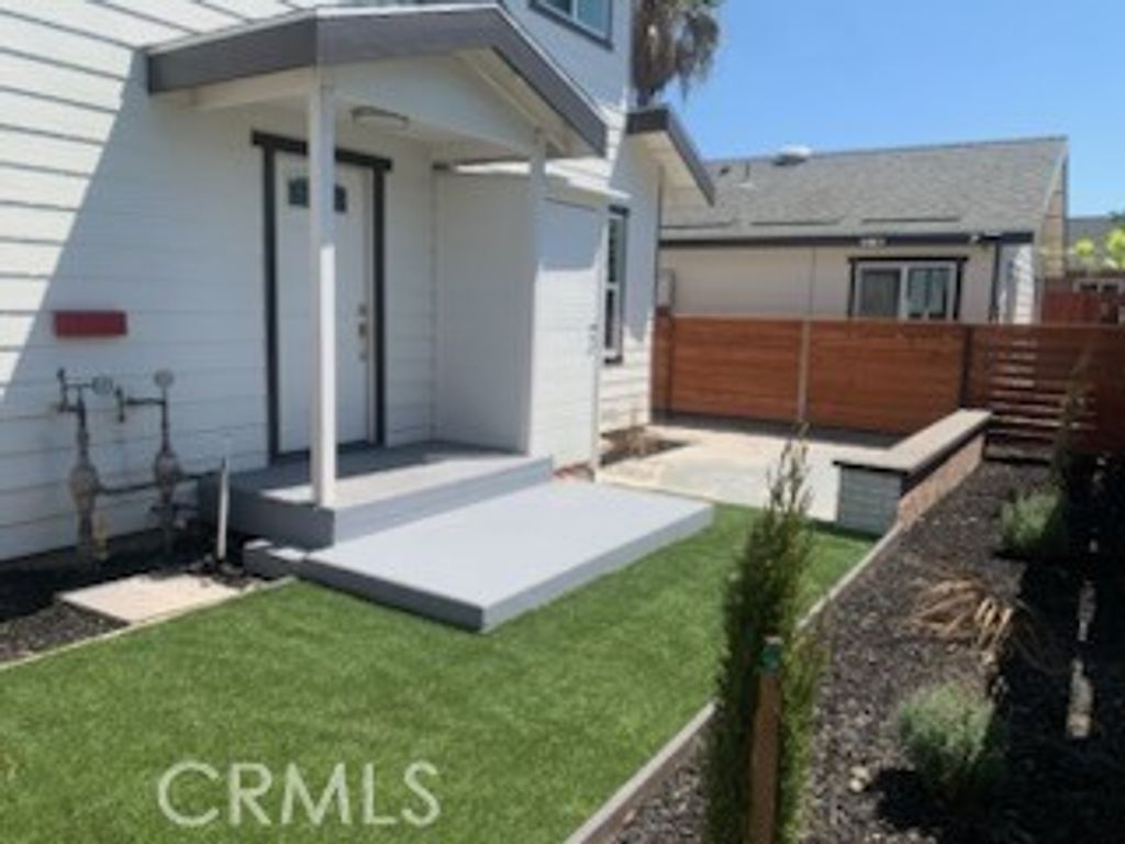 8232 Artesia, Buena Park