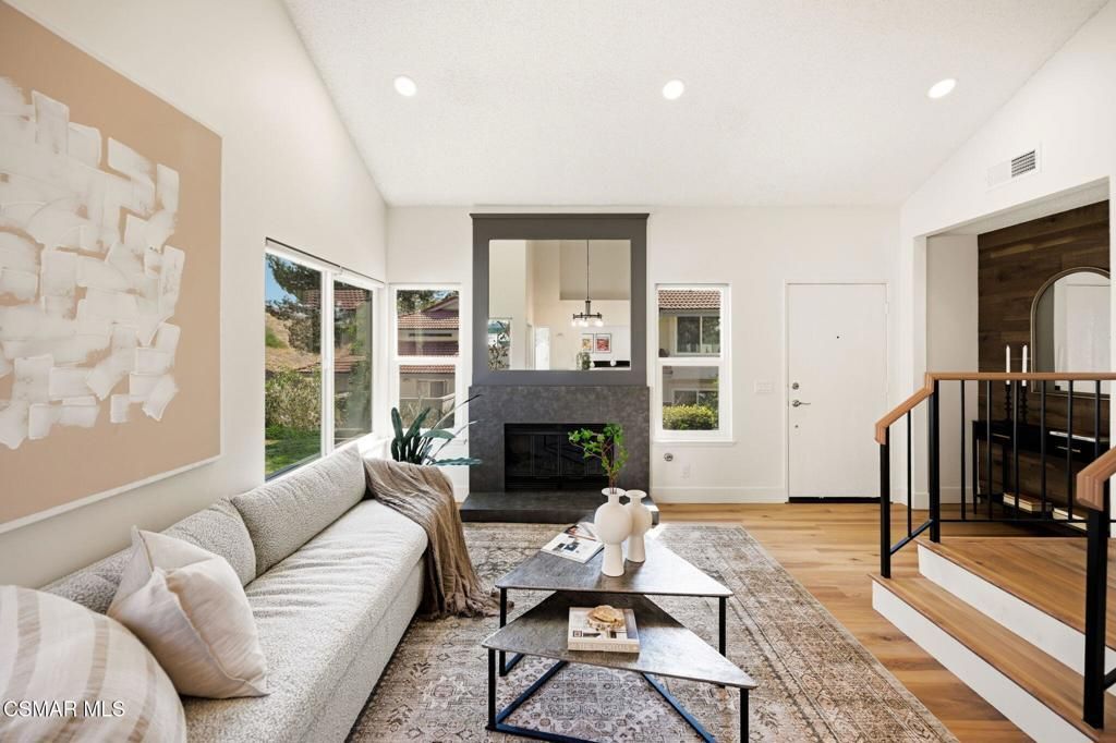 974 Quarterhorse Lane, Oak Park