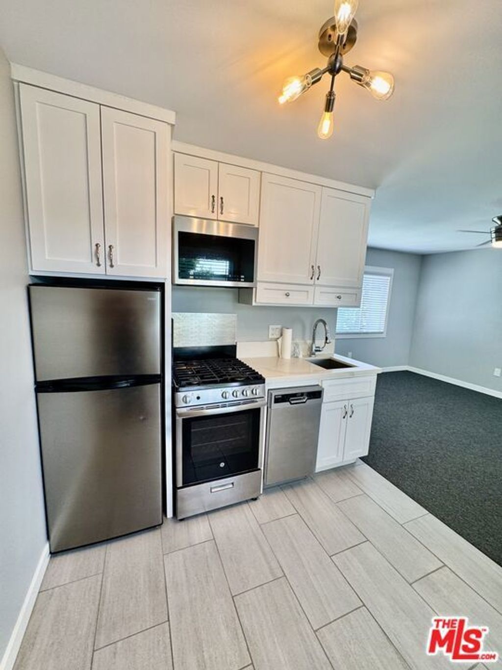 613 S Prairie Avenue # 13, Inglewood