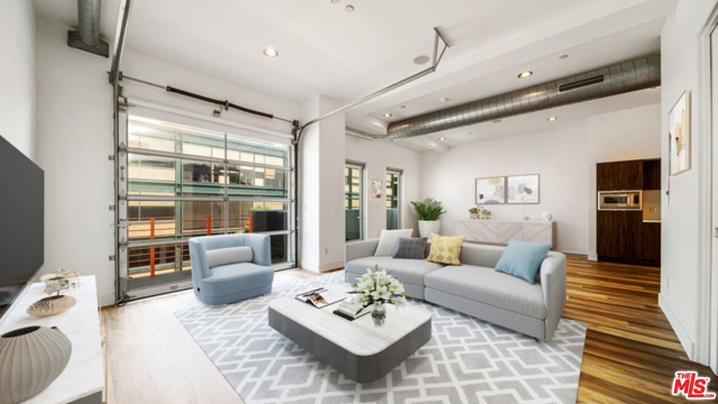 212 Marine Street # 305, Santa Monica
