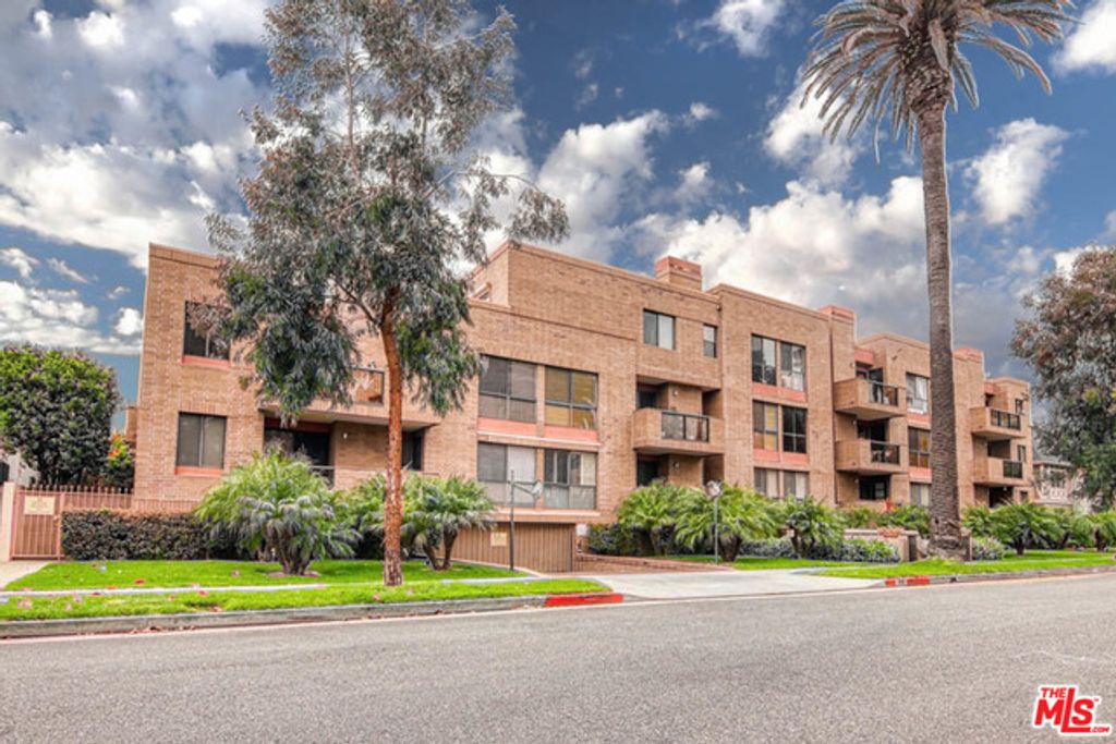 235 S Tower Drive # 102, Beverly Hills