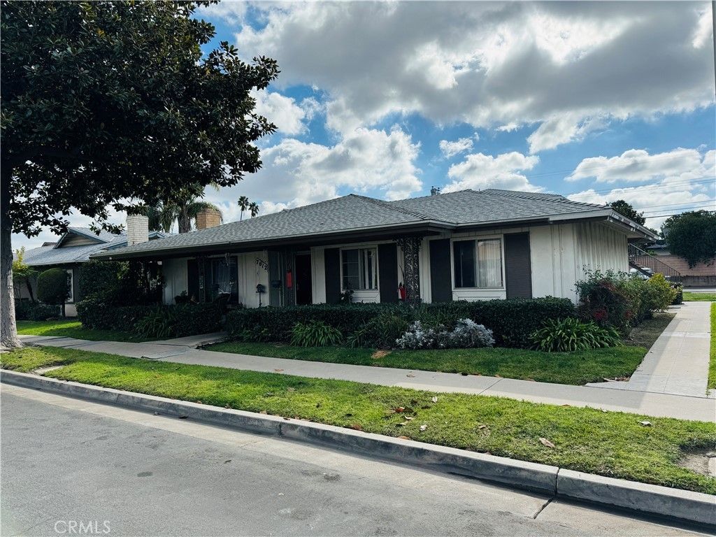 7612 Amazon # 2, Huntington Beach