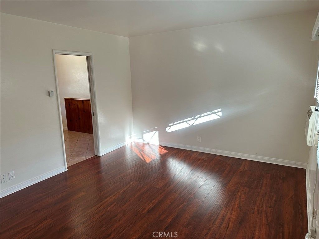 611 E Santa Anita Avenue, Burbank