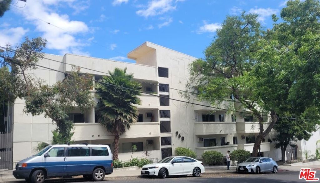 960 Larrabee Street # 310, West Hollywood