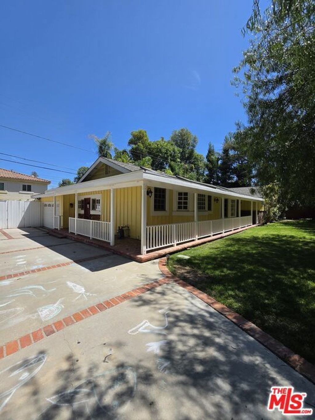 22814 Dolorosa Street, Woodland Hills