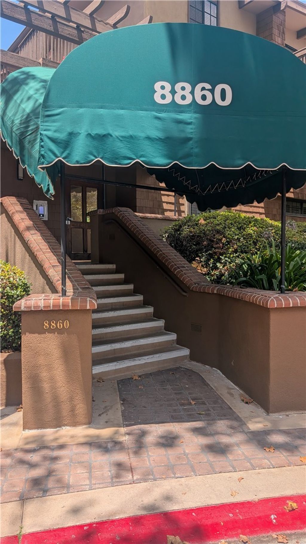 8860 Villa La Jolla, La Jolla