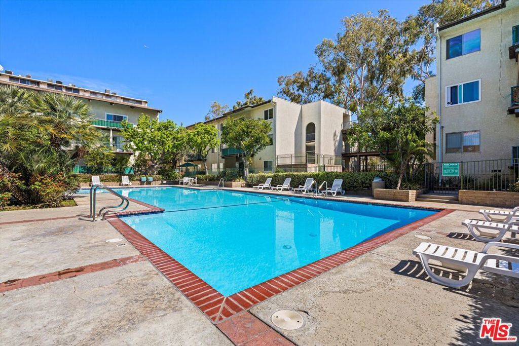 5460 White Oak Avenue # A105, Encino
