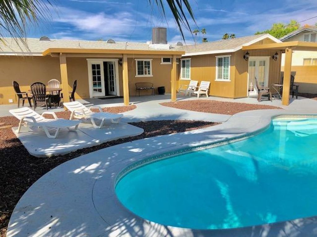 73427 Santa Rosa Way, Palm Desert