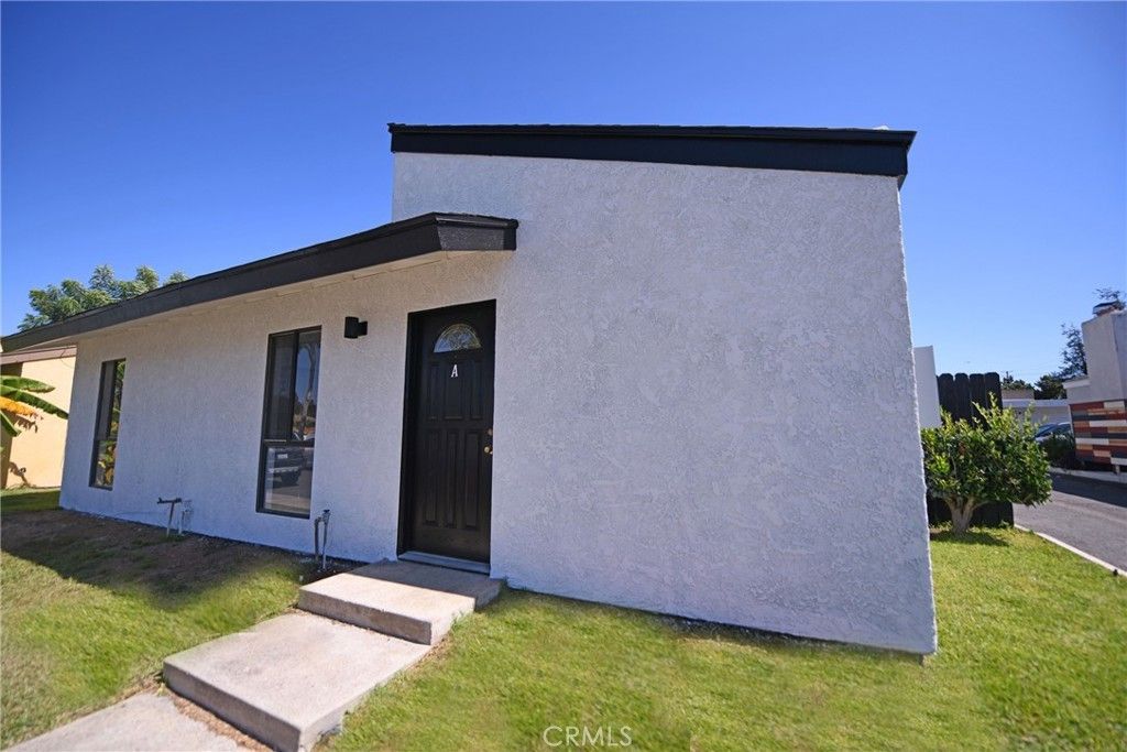 2264 Pamela # A, Costa Mesa