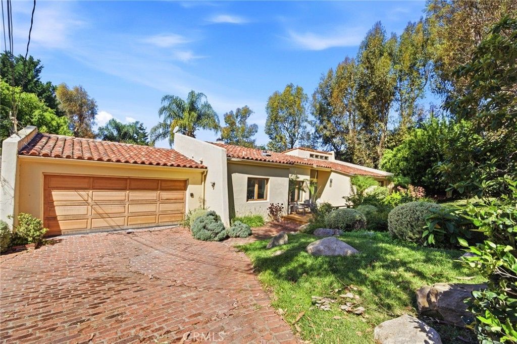 3635 Serra Road, Malibu