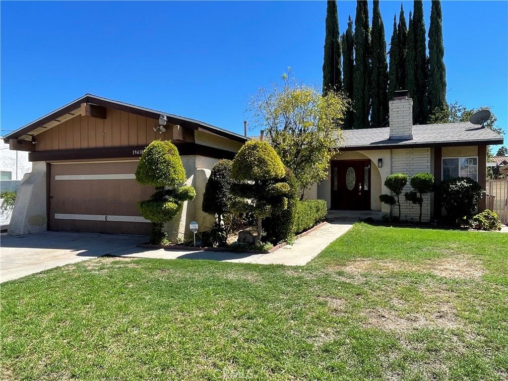 19410 Cohasset Street, Reseda