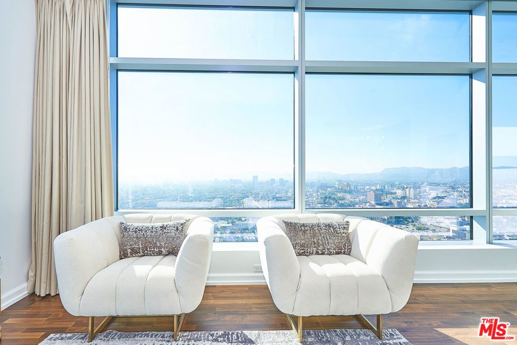 900 W Olympic Boulevard # 37b, Los Angeles