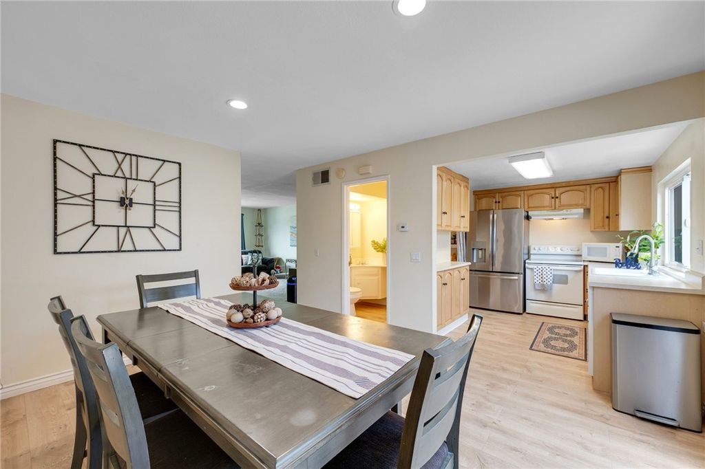 4792 Larwin Avenue, Cypress