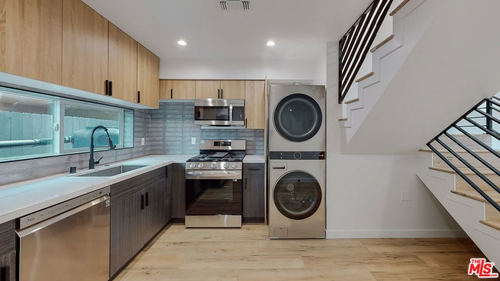 16010 Cantlay Street # 1, Van Nuys