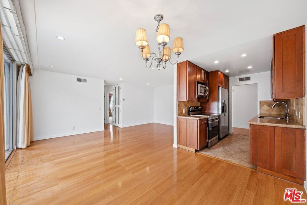 10751 Wilshire Boulevard # 1002, Los Angeles