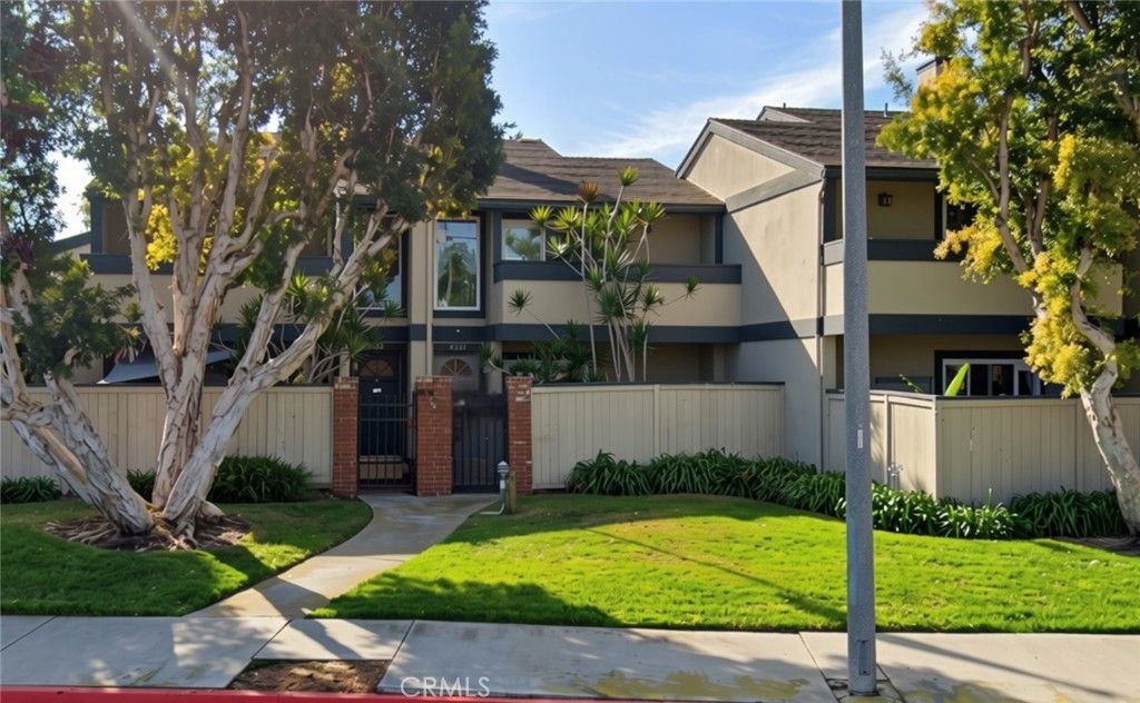 4526 Heil, Huntington Beach