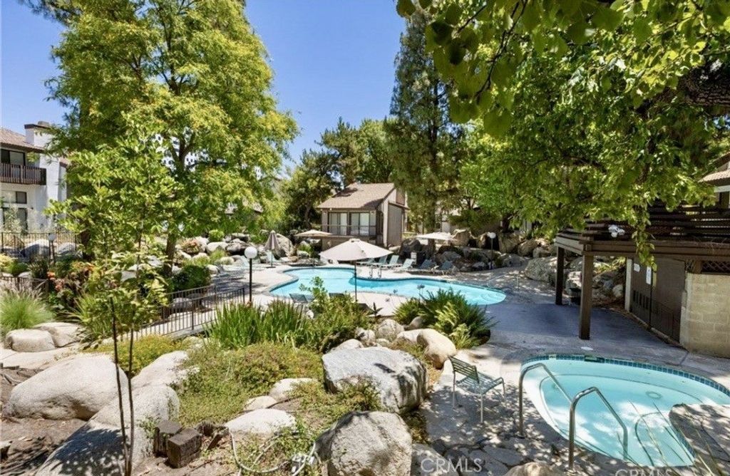21545 Erwin # 105, Canoga Park
