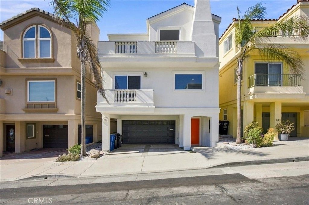 137 Lyndon Street, Hermosa Beach