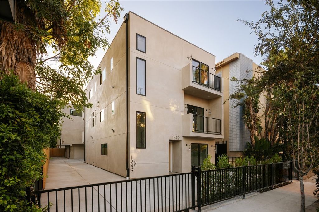 1249 1/2 Seward Street, Los Angeles