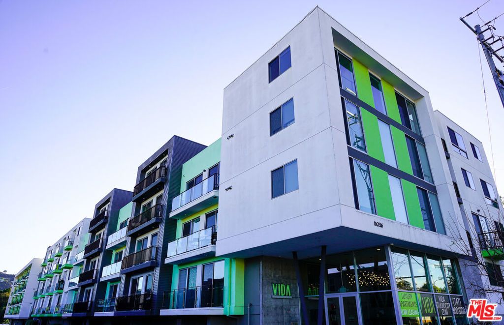 11036 Moorpark Street # 424, Los Angeles
