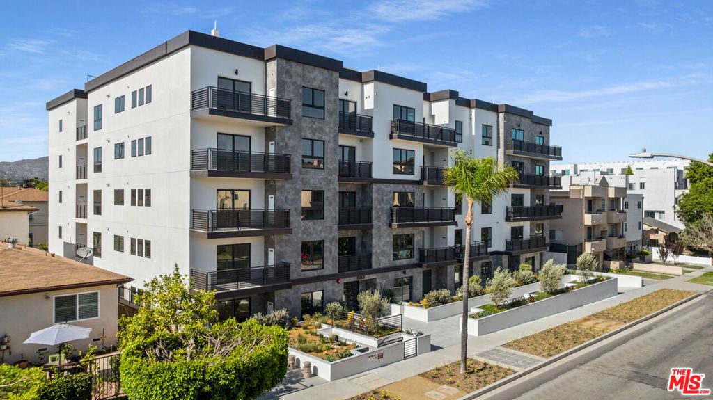 5153 Maplewood Avenue # 107, Los Angeles