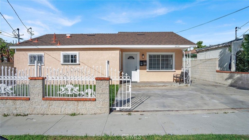 2239 W Lincoln Street, Long Beach