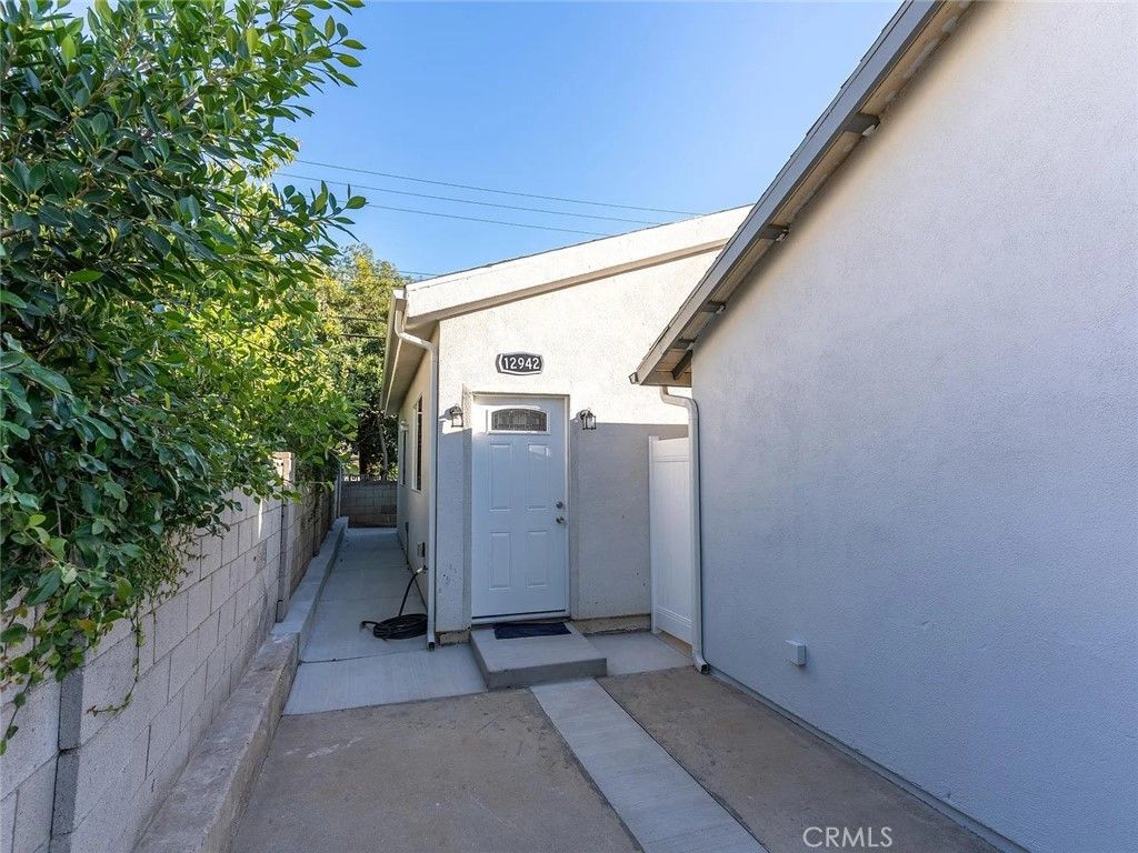 12942 Oberlin St, Sylmar