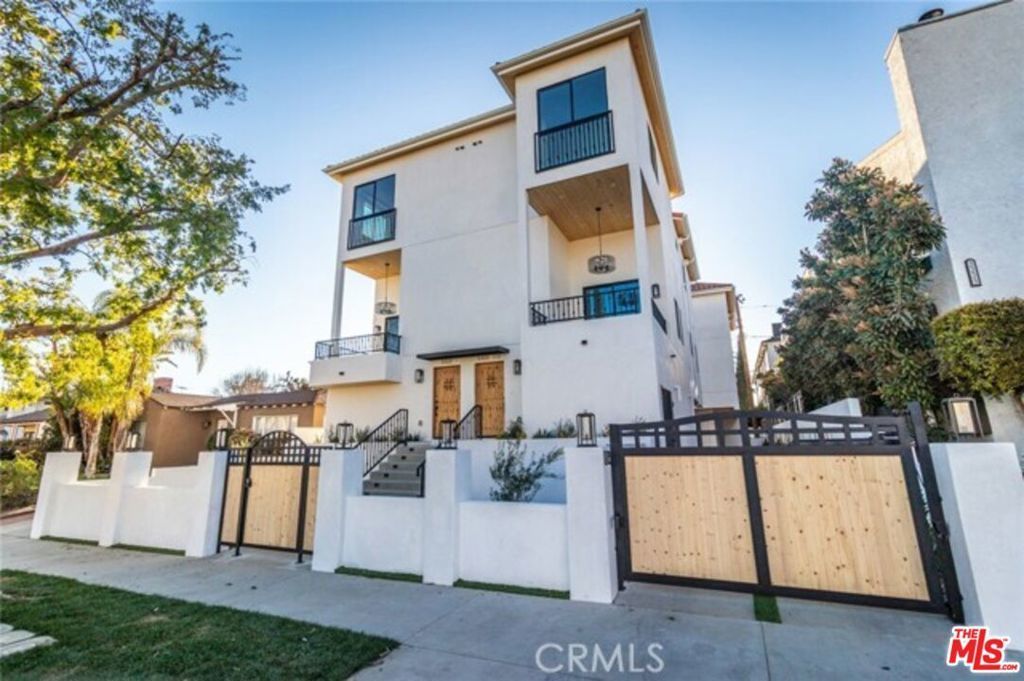 5323 Ben Avenue # 1/2, Valley Village