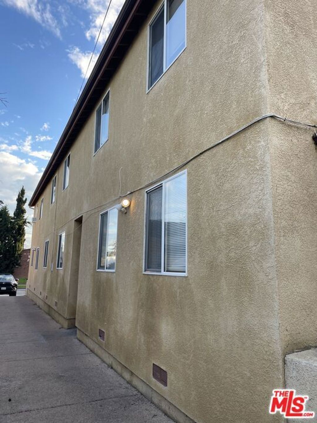 639 E 82nd Street, Los Angeles