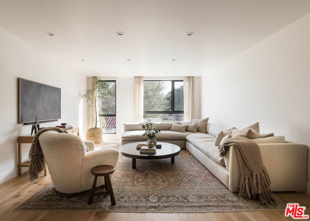 724 N Croft Avenue # 306, Los Angeles
