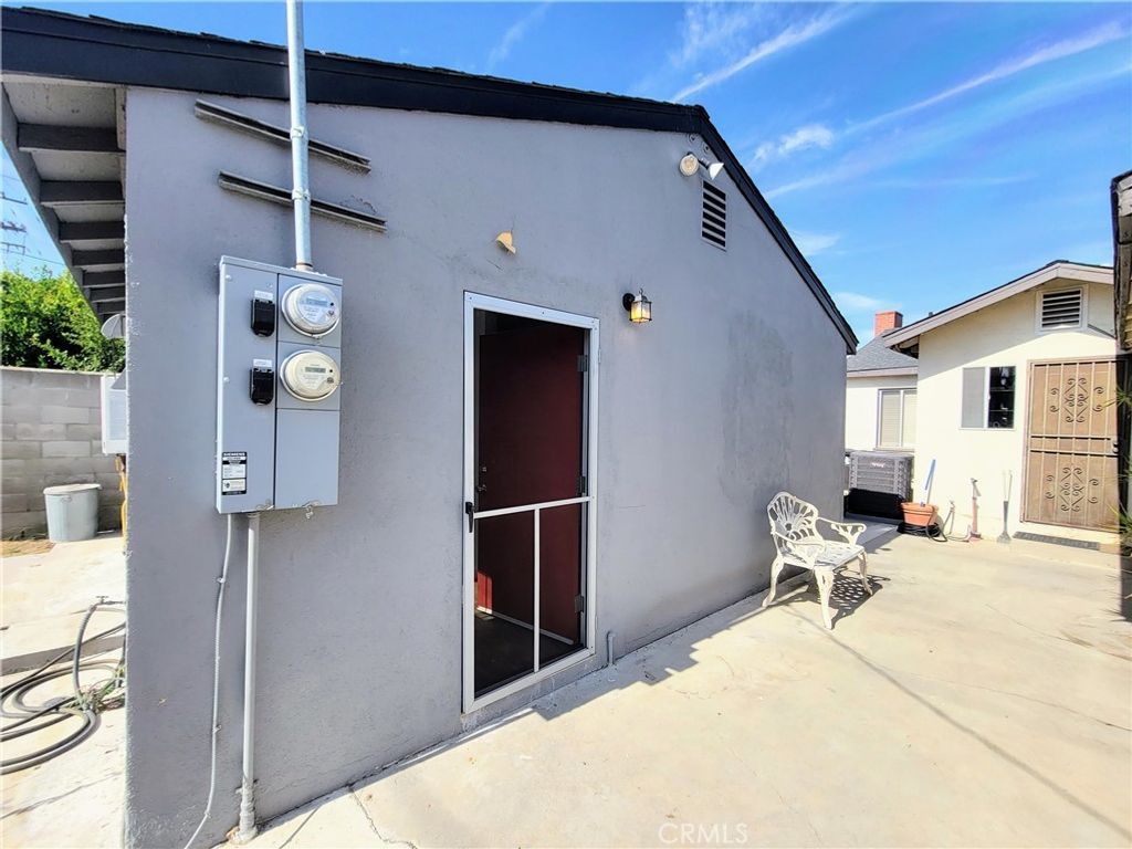 4514 Linden, Long Beach